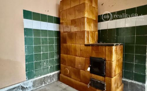 MAĎARSKO - HEJCE PEKNÝ 2 IZBOVÝ RODINNÝ DOM NA VEĽKOM POZEMKU