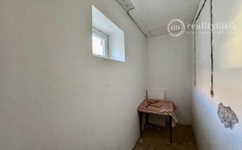 MAĎARSKO - HEJCE PEKNÝ 2 IZBOVÝ RODINNÝ DOM NA VEĽKOM POZEMKU