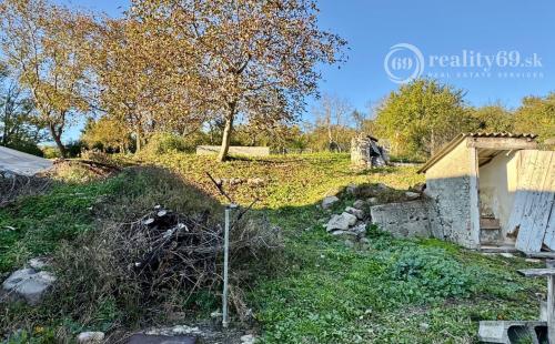 MAĎARSKO - HEJCE PEKNÝ 2 IZBOVÝ RODINNÝ DOM NA VEĽKOM POZEMKU