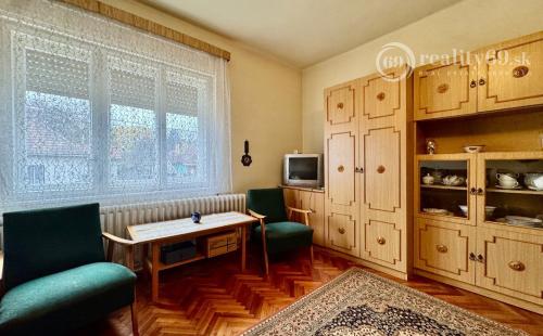 MAĎARSKO - SZENDRO - PEKNÝ 3 IZBOVÝ RODINNÝ DOM, GARÁŽ