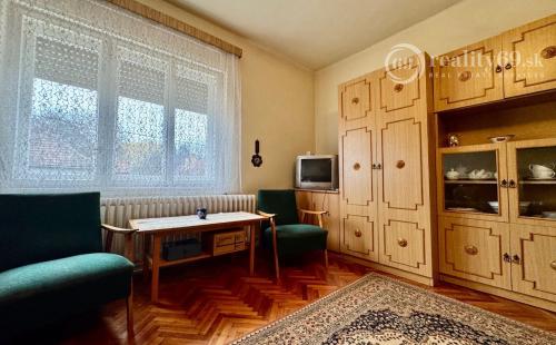 MAĎARSKO - SZENDRO - PEKNÝ 3 IZBOVÝ RODINNÝ DOM, GARÁŽ