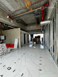 TEHELNÉ POLE - OBCHODNÝ PRIESTOR  90 M2, VHODNÝ NA OBCHOD, GASTRO, SLUŽBY