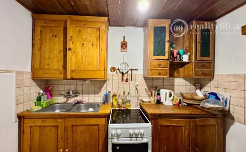 MAĎARSKO - SZÁSZFA VÝBORNÁ OBEC V POHRANIČÍ TOP LOKALITA.