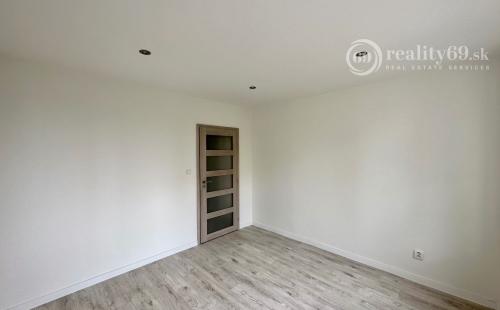 FURČA - KURSKÁ 85 M2, PO REKONŠTRUKCII, LODŽIA, PLASTOVÉ OKNÁ.