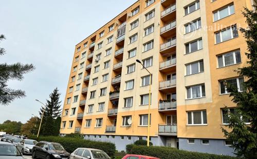 FURČA - KURSKÁ 85 M2, PO REKONŠTRUKCII, LODŽIA, PLASTOVÉ OKNÁ.