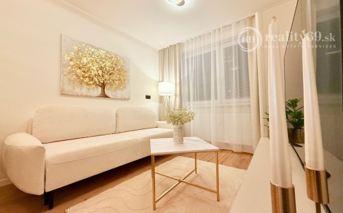 JUH - APARTMÁNY KRIVÁ PRI AUPARKU 2 IZBOVÝ MODERNE ZARIADENÝ BYT