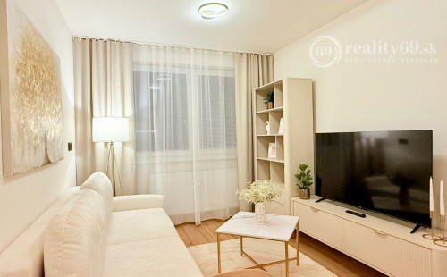 JUH - APARTMÁNY KRIVÁ PRI AUPARKU 2 IZBOVÝ MODERNE ZARIADENÝ BYT