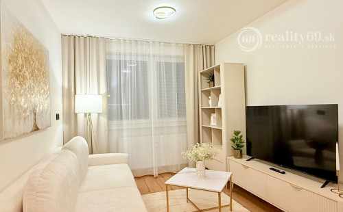 JUH - APARTMÁNY KRIVÁ PRI AUPARKU 2 IZBOVÝ MODERNE ZARIADENÝ BYT