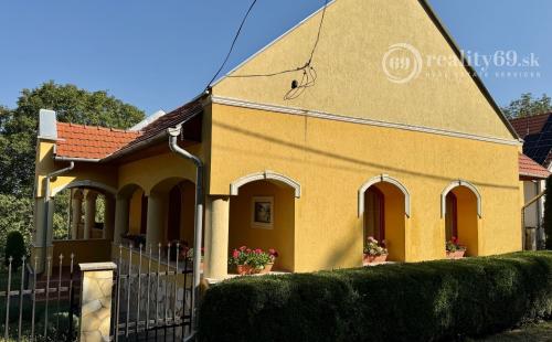 MAĎARSKO - HEJCE SUPER RODINNÝ DOM - PENZIÓN NÁDHERNÉ MIESTO.