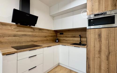 JUH - KRIVÁ -  2 IZBOVÝ SUPER MODERNÝ BYT 35 M2.