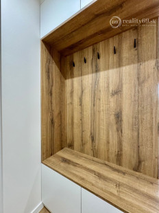 JUH - KRIVÁ -  2 IZBOVÝ SUPER MODERNÝ BYT 35 M2.