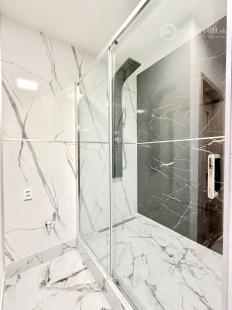 JAZERO - ČINGOVSKÁ PEKNÝ 3 IZBOVÝ BYT PO REKONŠTRUKCII 68 M2 S LODŽIOU.