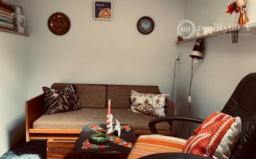 MAĎARSKO - JAZERO RAKACA - INVESTÍCIA DO PLNIČKY MINERÁLNEJ VODY SO ZÁZEMÍM.