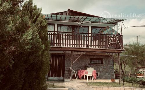 MAĎARSKO - JAZERO RAKACA - INVESTÍCIA DO PLNIČKY MINERÁLNEJ VODY SO ZÁZEMÍM.