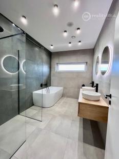 HANISKA - KVALITNÁ NOVOSTAVBA 4 IZBOVÉHO RD, GARÁŽOVÉ STÁTIE, TERASA.