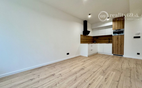 REZERVOVANÉ - JUH - KRIVÁ -  2 IZBOVÝ SUPER MODERNÝ BYT 35 M2.