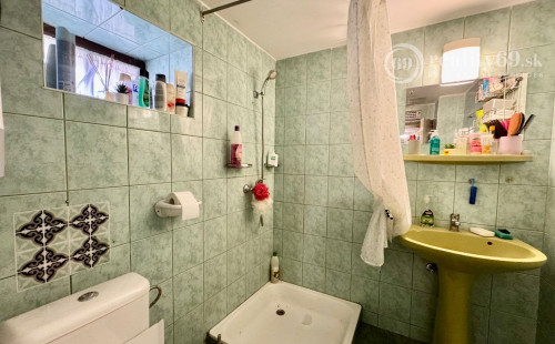 MAĎARSKO - SZÁSZFA VÝBORNÁ OBEC V POHRANIČÍ TOP LOKALITA.