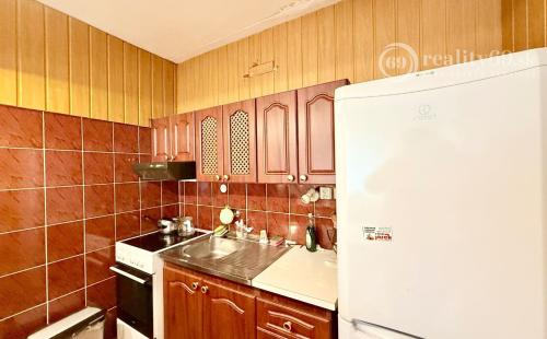 TERASA - KEŽMARSKÁ PRAŽSKÝ 3 IZBOVÝ BYT 68 M2, VÝBORNÝ STAV, VYHĽADÁVANÁ LOKALITA.