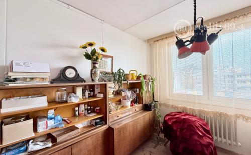 TERASA - KEŽMARSKÁ PRAŽSKÝ 3 IZBOVÝ BYT 68 M2, VÝBORNÝ STAV, VYHĽADÁVANÁ LOKALITA.