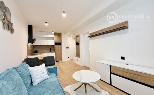 KRIVÁ PRI AUPARKU - 2 IZBOVÝ BYT PRIPRAVENÝ NA BÝVANIE.