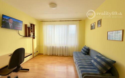 CENTRUM PRI AUPARKU - 3 IZBOVÝ ZARIADENÝ BYT NA LUDMANSKEJ 69 M2, 2XLODŽIA.