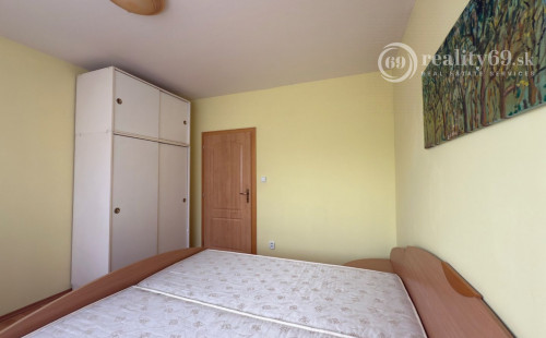 CENTRUM PRI AUPARKU - 3 IZBOVÝ ZARIADENÝ BYT NA LUDMANSKEJ 69 M2, 2XLODŽIA.