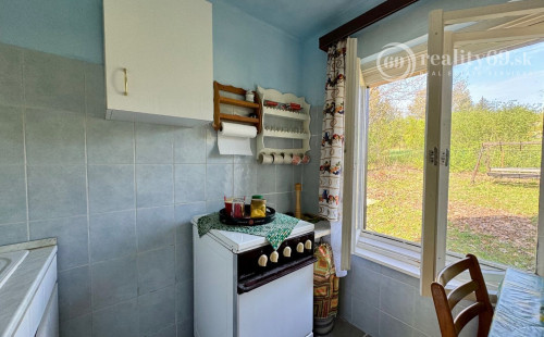 NOVÁ CENA - MAĎARSKO - JAZERO RAKACA - POSCHODOVÁ 3 IZBOVÁ CHATA PRI JAZERE S TERASOU