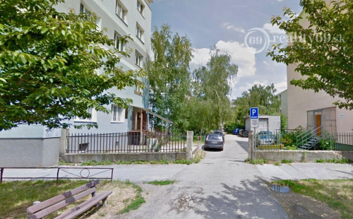 STARÉ MESTO - ŠTÚROVA MUROVANÁ GARÁŽ 18 M2 S POZEMKOM.