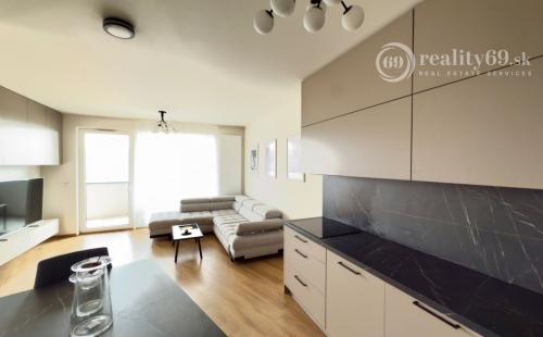 SEVER - ALBELLI - NOVOSTAVBA 2 IZBOVÝ KOMPLETNE ZARIADENÝ TEHLOVÝ BYT.