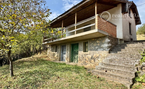 MAĎARSKO - BODVASZILAS VINNÁ PIVNICA, CHATA S POZEMKOM 1500 M2.