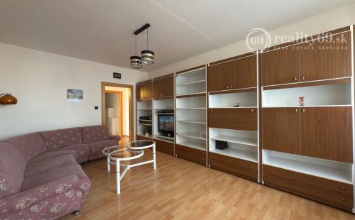 CENTRUM PRI AUPARKU - 3 IZBOVÝ ZARIADENÝ BYT NA LUDMANSKEJ 69 M2, 2XLODŽIA.