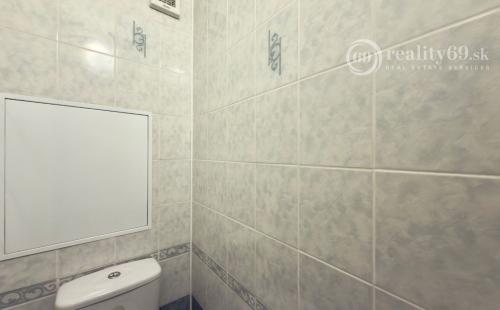 CENTRUM PRI AUPARKU - 3 IZBOVÝ ZARIADENÝ BYT NA LUDMANSKEJ 69 M2, 2XLODŽIA.