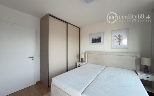 SEVER - ALBELLI - NOVOSTAVBA 2 IZBOVÝ KOMPLETNE ZARIADENÝ TEHLOVÝ BYT.