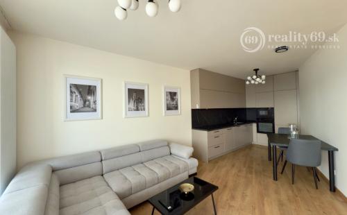 SEVER - ALBELLI - NOVOSTAVBA 2 IZBOVÝ KOMPLETNE ZARIADENÝ TEHLOVÝ BYT.