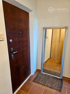 TERASA - TRIEDA SNP PRI GALÉRII - 1 IZBOVÝ ZARIADENÝ BYT VÝBORNÁ LOKALITA