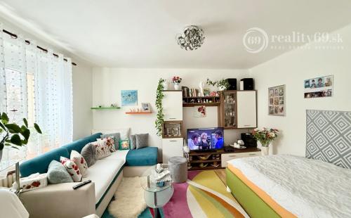 CENTRUM MESTA - JESENNÁ PEKNÝ 1 IZBOVÝ BYT VÝBORNÝ STAV.