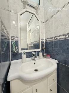 JUH PRI AUPARKU - JANTÁROVÁ -  3 IZBOVÝ BYT PO REKONŠTRUKCII 65 M2 S LODŽIOU.