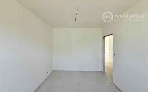 GEČA - DOM ZA CENU BYTU - KVALITNÁ NOVOSTAVBA 4 IZBOVÉHO RD, TERASA.