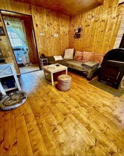 MAĎARSKO - LUXUSNÁ CHATA S LETNOU KUCHYŇOU A BAZÉNOM.