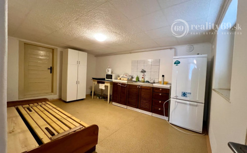 PLOSKÉ - ORTÁŠE POSCHODOVÝ RODINNÝ DOM IBA 16 KM OD KOŠÍC