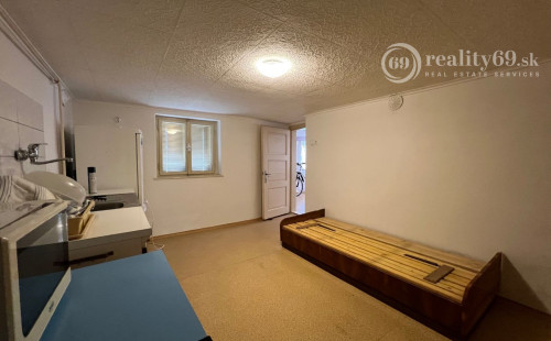 PLOSKÉ - ORTÁŠE POSCHODOVÝ RODINNÝ DOM IBA 16 KM OD KOŠÍC