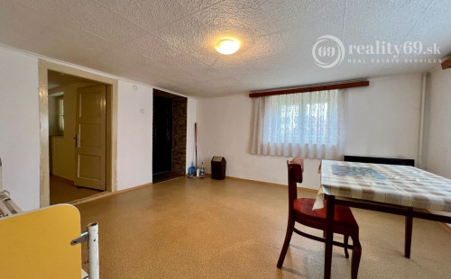 PLOSKÉ - ORTÁŠE POSCHODOVÝ RODINNÝ DOM IBA 16 KM OD KOŠÍC