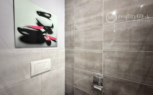 FURČA - KPT. JAROŠA PEKNÝ 2 IZBOVÝ BYT 58 M2, LODŽIA, PO REKONŠTRUKCII ZARIADENÝ.