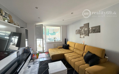 FURČA - KPT. JAROŠA PEKNÝ 2 IZBOVÝ BYT 58 M2, LODŽIA, PO REKONŠTRUKCII ZARIADENÝ.