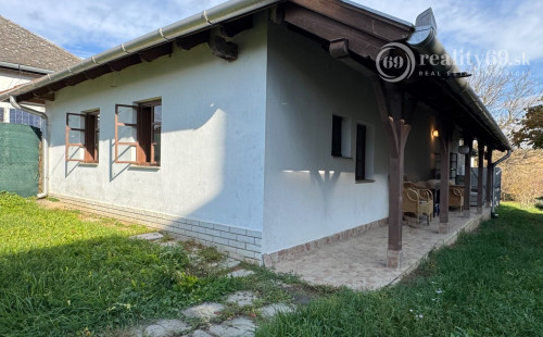 MAĎARSKO - SZÁSZFA VÝBORNÁ OBEC V POHRANIČÍ TOP LOKALITA.