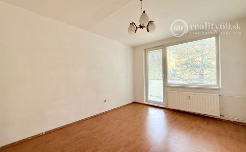 TERASA - POVAŽSKÁ 2 IZBOVÝ BYT TOP INVESTÍCIA 58 M2.