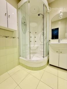 TERASA - POVAŽSKÁ 2 IZBOVÝ BYT TOP INVESTÍCIA 58 M2.