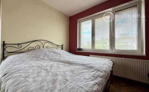 SEVER - ČÁRSKEHO TEHLOVÝ 2 IZBOVÝ KOMPLETNÁ REKONŠTRUKCIA 54 M2.