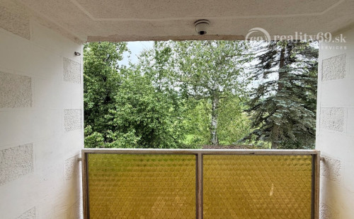 MAĎARSKO - JAZERO RAKACA - POSCHODOVÁ 5 IZBOVÁ CHATA, TERASA, BAZÉN, GARÁŽ.