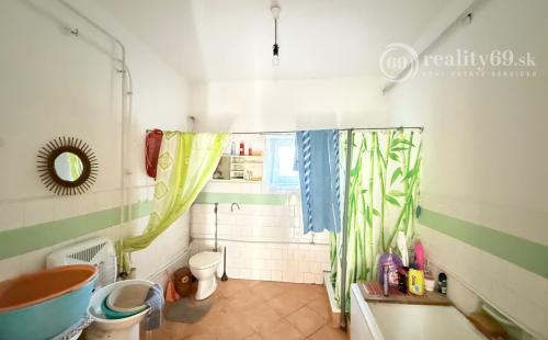 MAĎARSKO - FORRÓ / ENCS - ABÚJDEVECSER  - 4 IZBOVÝ DOM.